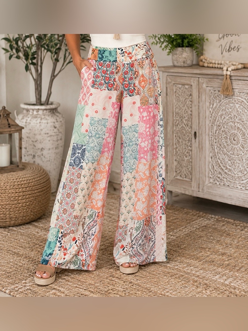 NWOT Boho Patchwork Wide Leg Pants Size L Stretch Multicolor Floral A35